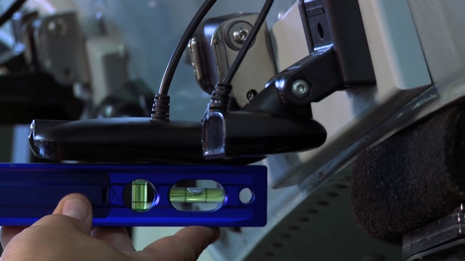 What is the Main Lowrance Transducer Problem? FishFinder HQ