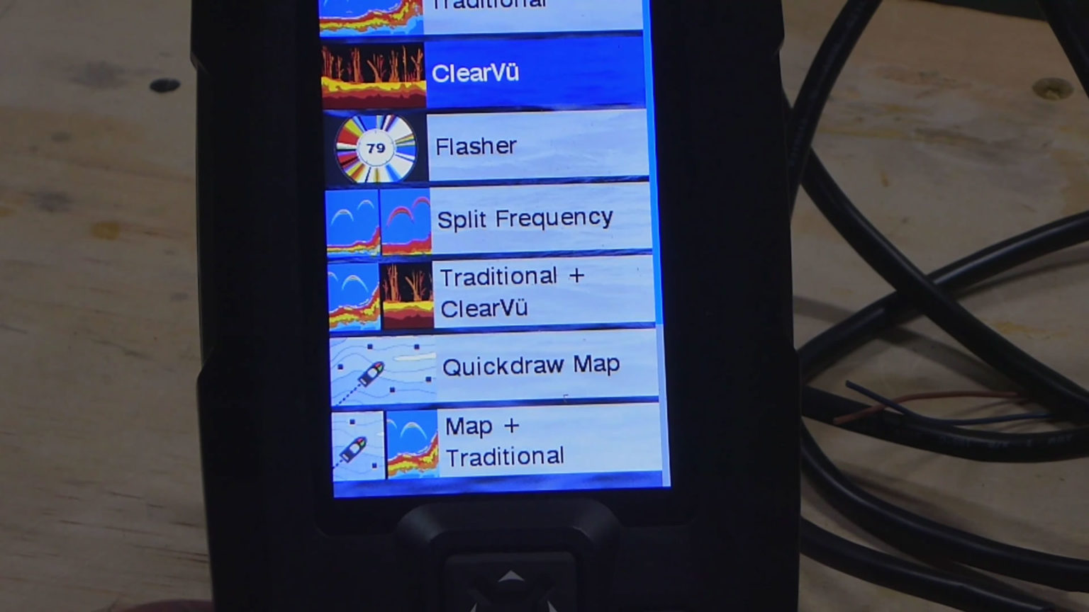 Garmin Vs Lowrance? Latest 2021 sidebyside review FishFinder HQ