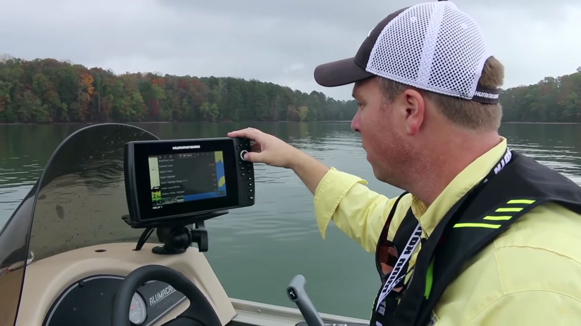 Humminbird Helix 9 Review: The One with Great Looks and Accuracy